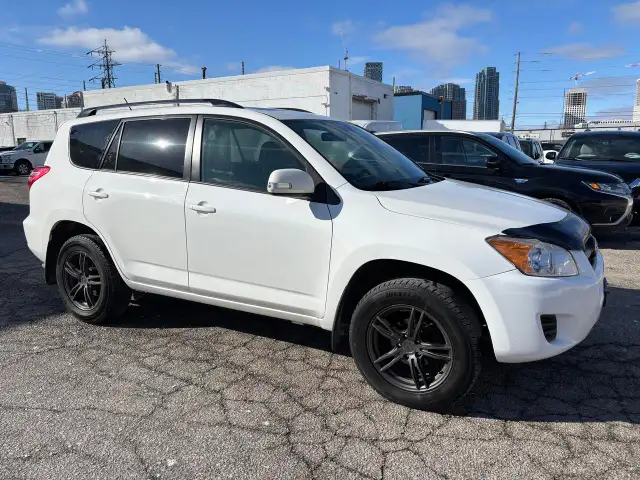 2012 Toyota RAV4 BASE - Photo 7