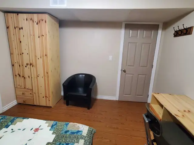 Furnished Bsmt bachelo/Separate entrance/Utilities included - Photo 3