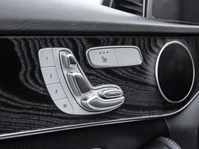 2018 Mercedes-Benz C-Class 300|AMG|NIGHT|NAV|PANOROOF|360CAM|CLE - Photo 13