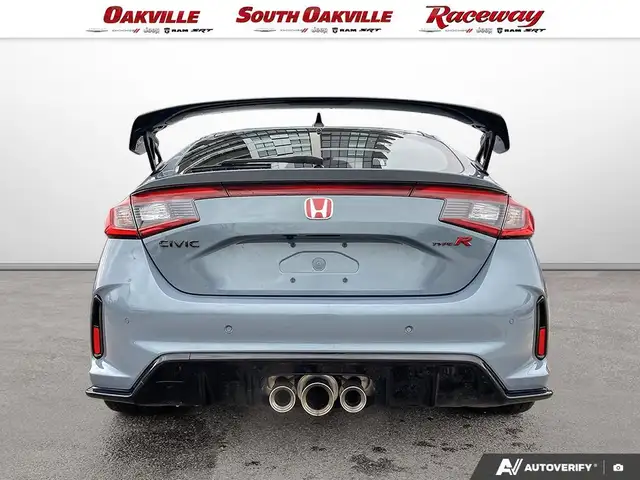2025 Honda Civic Type R | 6SPD MANUAL | LIKE NEW | RARE | VERY L - Photo 5