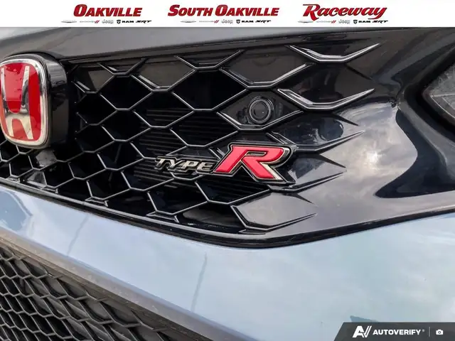 2025 Honda Civic Type R | 6SPD MANUAL | LIKE NEW | RARE | VERY L - Photo 9