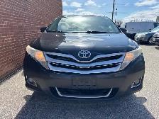 2015 Toyota Venza XLE V6 AWD Pano Roof Leather - Photo 2