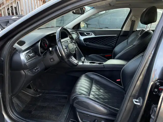 2019 Genesis G70 2.0T Prestige AWD HEATED & VENTILATED SEATS - Photo 7