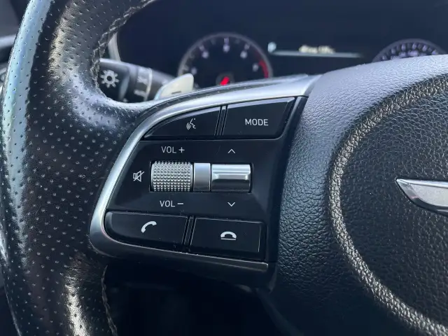 2019 Genesis G70 2.0T Prestige AWD HEATED & VENTILATED SEATS - Photo 11