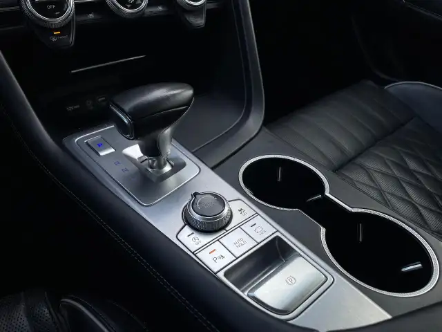 2019 Genesis G70 2.0T Prestige AWD HEATED & VENTILATED SEATS - Photo 19