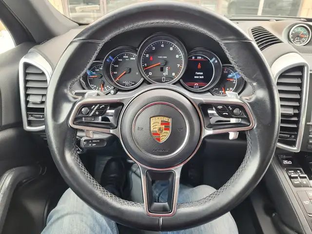 2016 Porsche Cayenne Base | No Accidents Reported - Photo 8