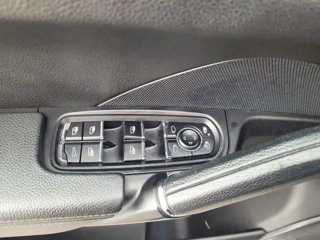 2016 Porsche Cayenne Base | No Accidents Reported - Photo 26