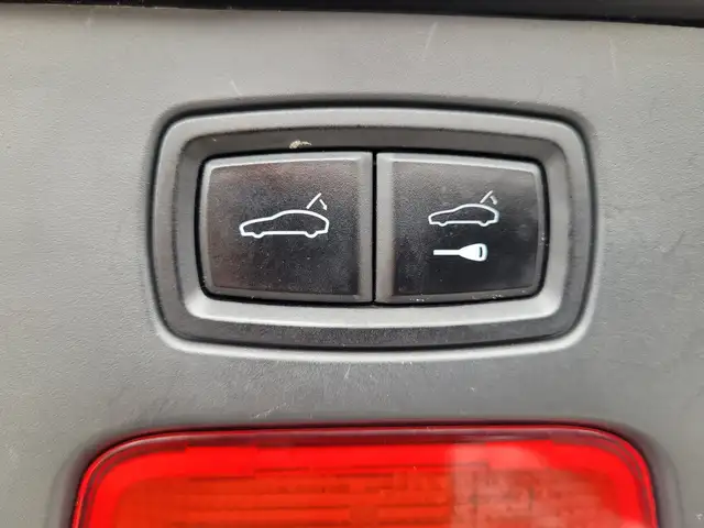 2016 Porsche Cayenne Base | No Accidents Reported - Photo 37