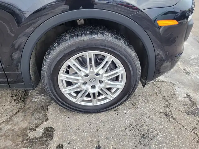 2016 Porsche Cayenne Base | No Accidents Reported - Photo 42