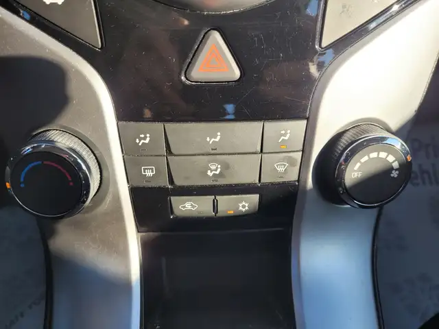 2015 Chevrolet Cruze 1LT | No Accidents Reported - Photo 23