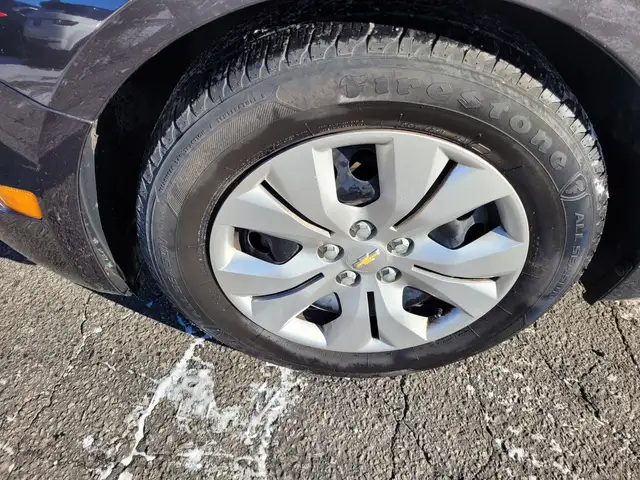 2015 Chevrolet Cruze 1LT | No Accidents Reported - Photo 34