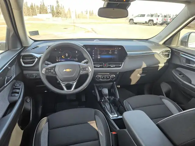 2026 Chevrolet Trailblazer LT Driver Confidence Htd Buckets - Photo 2