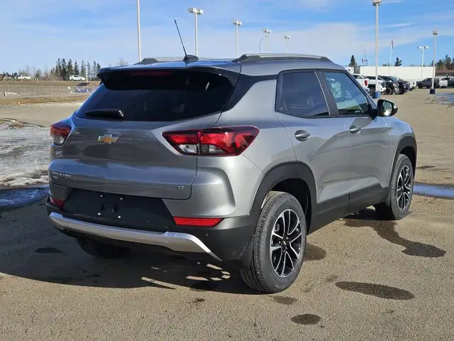 2026 Chevrolet Trailblazer LT Driver Confidence Htd Buckets - Photo 5