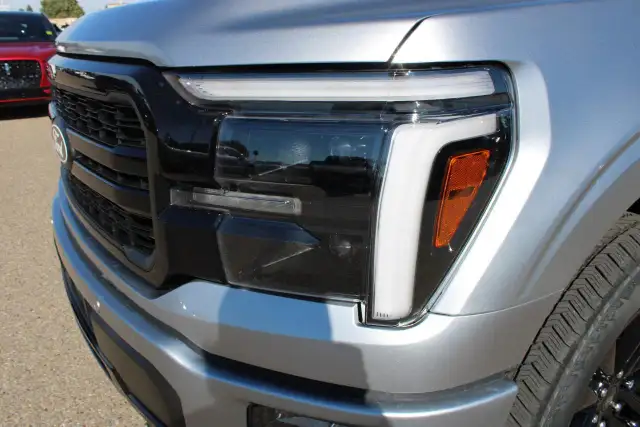 2024 Ford F-150 Lariat - Photo 10