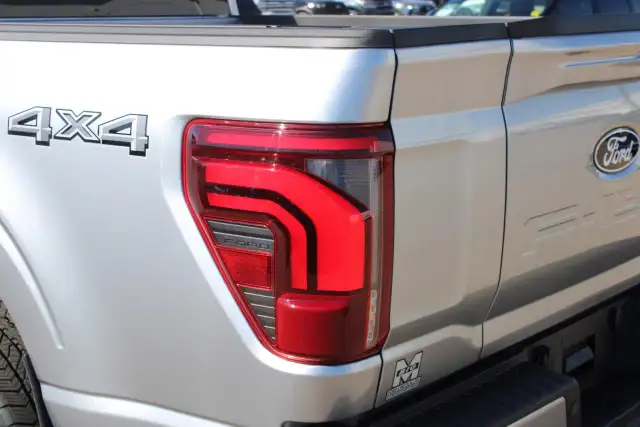 2024 Ford F-150 Lariat - Photo 11