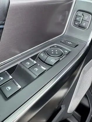 2026 Ford F-350 PLATINUM w/FX4, 5th WHL PREP, MNRF & 2KW PRO PWR - Photo 9