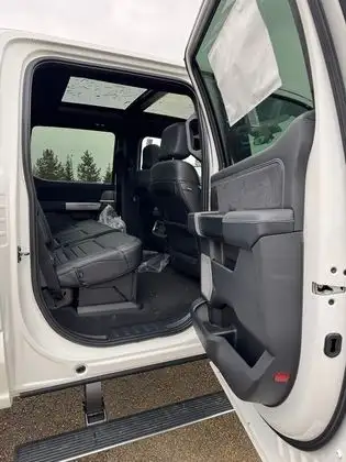 2026 Ford F-350 PLATINUM w/FX4, 5th WHL PREP, MNRF & 2KW PRO PWR - Photo 17