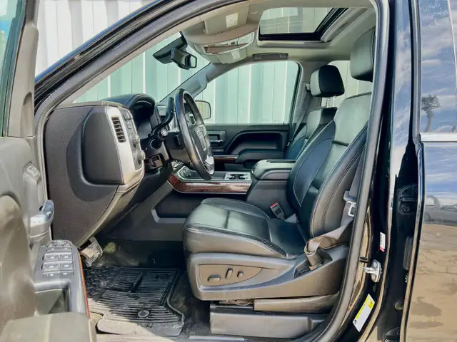 2016 GMC Sierra 1500 Crew Cab SLT 5.3L V8 - No Reported Accident - Photo 12