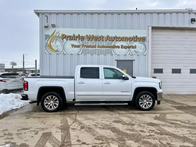 2017 GMC Sierra 1500 SLT Crew Cab 6.2L V8 - Photo 4