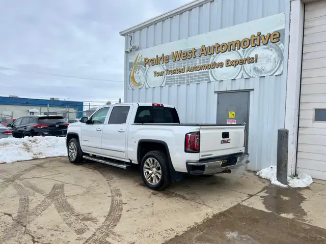 2017 GMC Sierra 1500 SLT Crew Cab 6.2L V8 - Photo 7