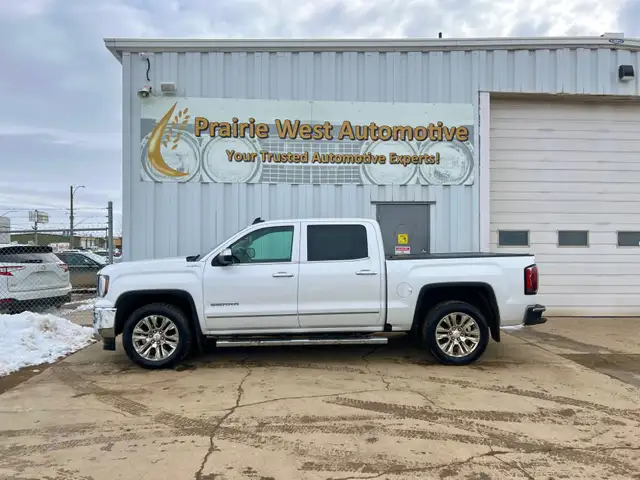 2017 GMC Sierra 1500 SLT Crew Cab 6.2L V8 - Photo 8