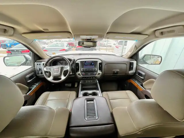 2017 GMC Sierra 1500 SLT Crew Cab 6.2L V8 - Photo 18