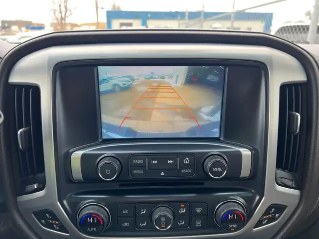 2017 GMC Sierra 1500 SLT Crew Cab 6.2L V8 - Photo 26