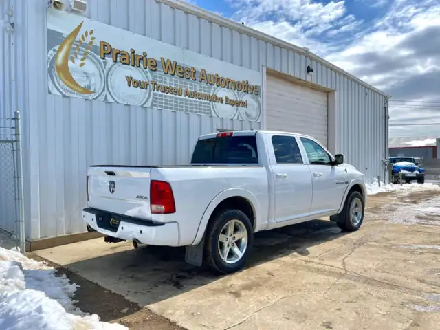 2010 Dodge Ram 1500 Laramie Crew Cab 5.7L V8 - Photo 5