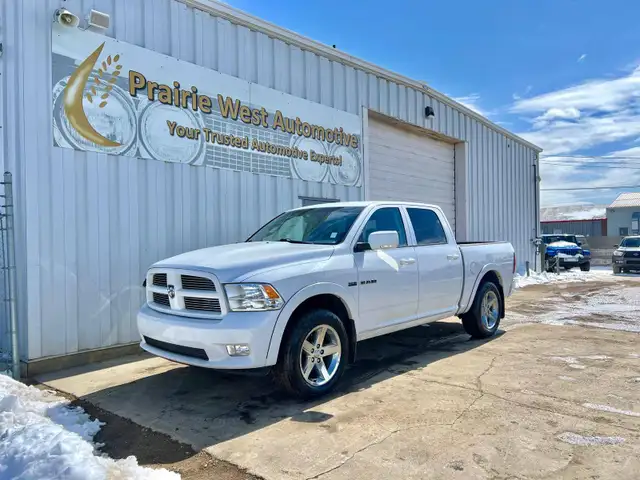 2010 Dodge Ram 1500 Laramie Crew Cab 5.7L V8 - Photo 9