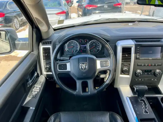 2010 Dodge Ram 1500 Laramie Crew Cab 5.7L V8 - Photo 11