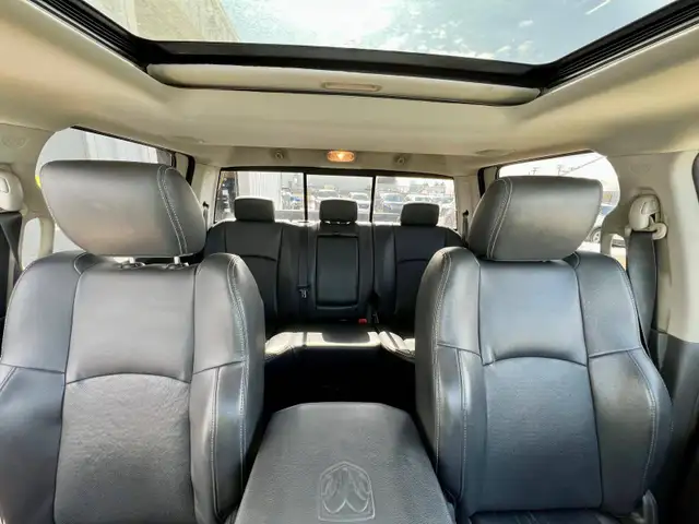 2010 Dodge Ram 1500 Laramie Crew Cab 5.7L V8 - Photo 18