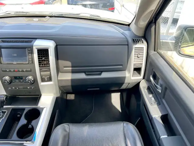 2010 Dodge Ram 1500 Laramie Crew Cab 5.7L V8 - Photo 21