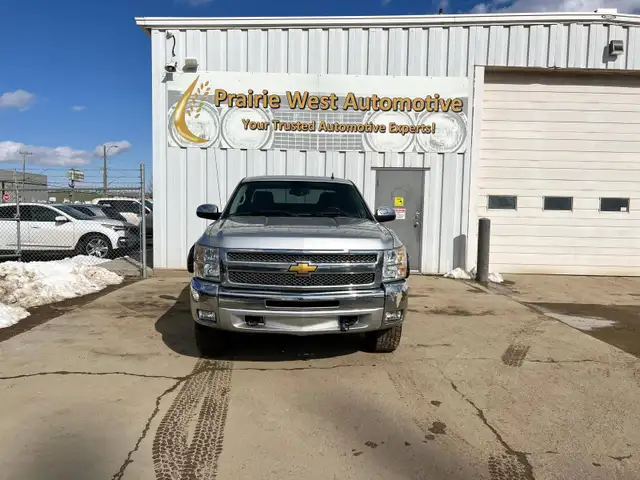 2012 Chevrolet Silverado 1500 Extended Cab 5.3L V8 - Photo 2