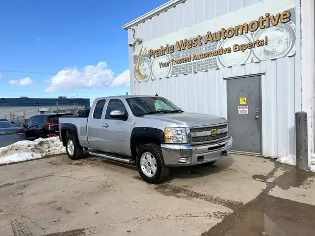 2012 Chevrolet Silverado 1500 Extended Cab 5.3L V8 - Photo 3