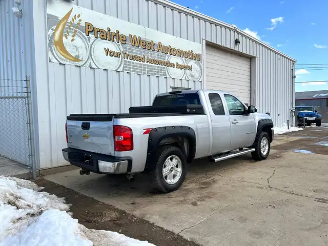 2012 Chevrolet Silverado 1500 Extended Cab 5.3L V8 - Photo 5