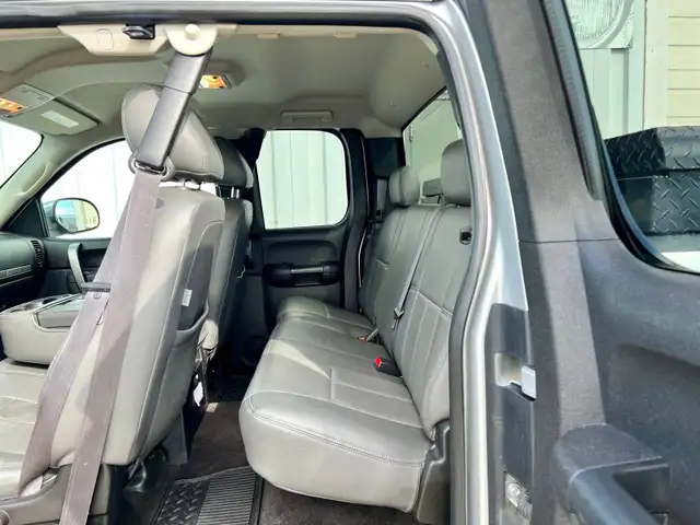 2012 Chevrolet Silverado 1500 Extended Cab 5.3L V8 - Photo 15