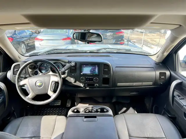 2012 Chevrolet Silverado 1500 Extended Cab 5.3L V8 - Photo 18