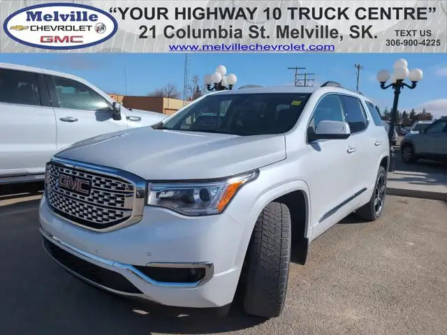 2017 GMC Acadia Denali - Leather Seats - Cooled Seats - Photo 7