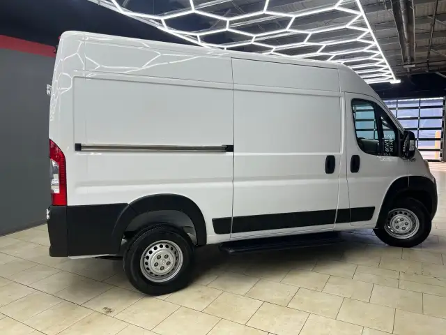 2025 Ram ProMaster Cargo Van - Photo 2