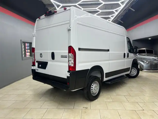 2025 Ram ProMaster Cargo Van - Photo 3