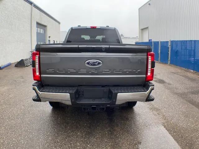 2026 Ford Super Duty F-350 SRW Lariat FX4 618A - Photo 4