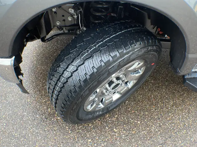 2026 Ford Super Duty F-350 SRW Lariat FX4 618A - Photo 10