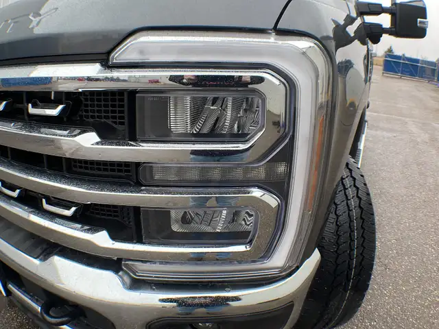 2026 Ford Super Duty F-350 SRW Lariat FX4 618A - Photo 12
