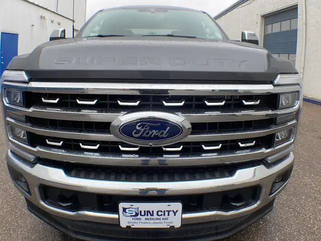 2026 Ford Super Duty F-350 SRW Lariat FX4 618A - Photo 14