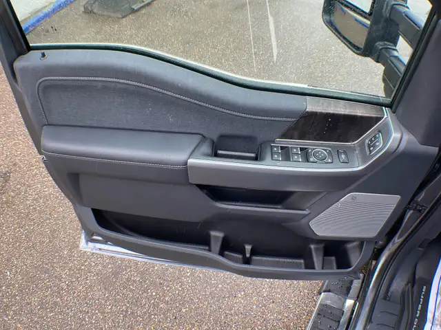 2026 Ford Super Duty F-350 SRW Lariat FX4 618A - Photo 18