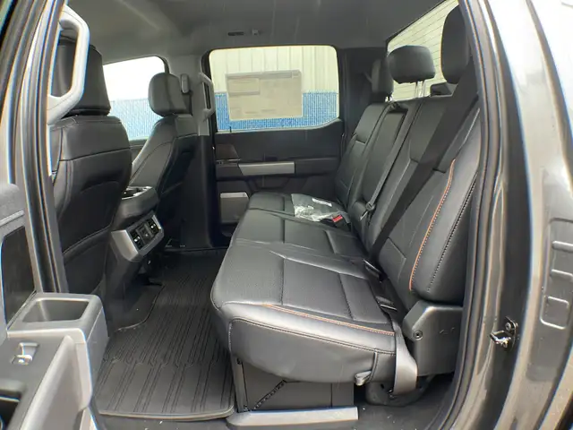 2026 Ford Super Duty F-350 SRW Lariat FX4 618A - Photo 23