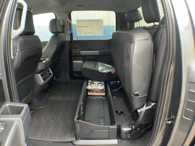 2026 Ford Super Duty F-350 SRW Lariat FX4 618A - Photo 24