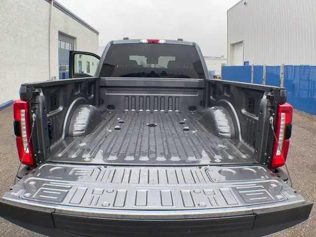 2026 Ford Super Duty F-350 SRW Lariat FX4 618A - Photo 26