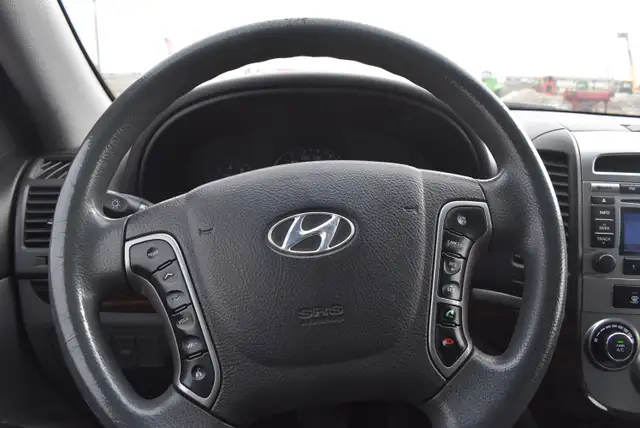 2011 Hyundai Santa Fe GL 2.4 FWD - Photo 10