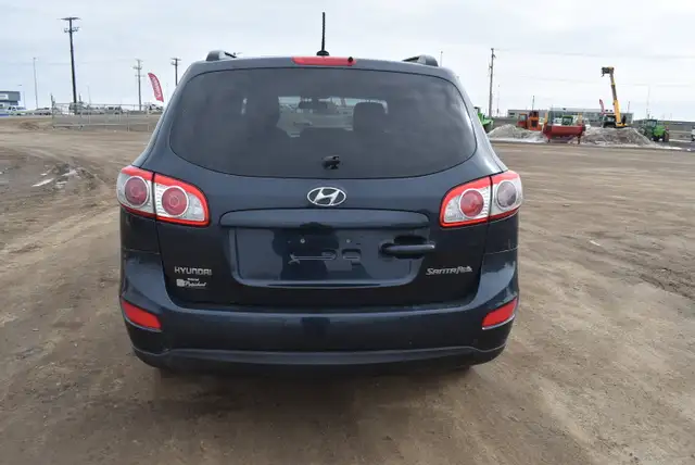 2011 Hyundai Santa Fe GL 2.4 FWD - Photo 18